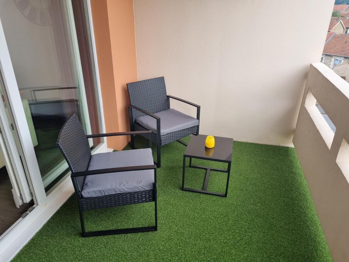 Bel Appartement 2 Chambres ,Residence Privee Givet Εξωτερικό φωτογραφία