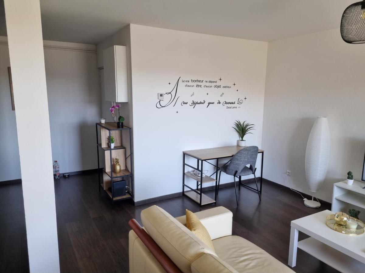 Bel Appartement 2 Chambres ,Residence Privee Givet Εξωτερικό φωτογραφία